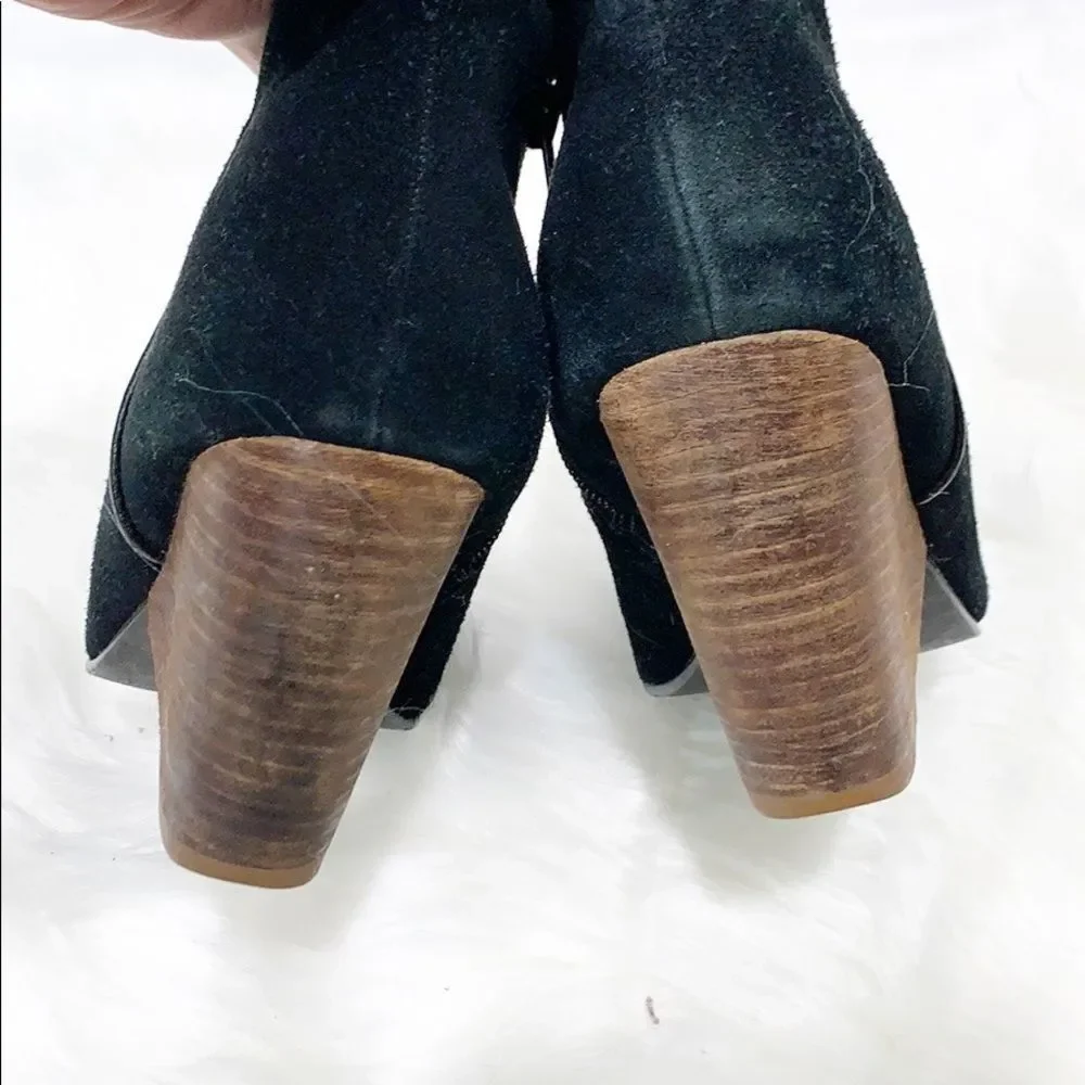 URBAN OUTFITTERS Ecote Black Stacked Heel Bootie